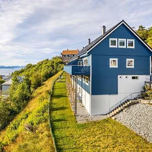 cute-house-with-sunny-terrasse-garden-and-seaview.hotelsinbergen.net/